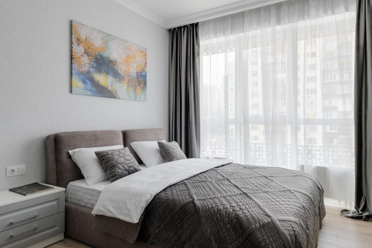 Modern New Cozy Apartment Kvartet Railway Station كييف المظهر الخارجي الصورة