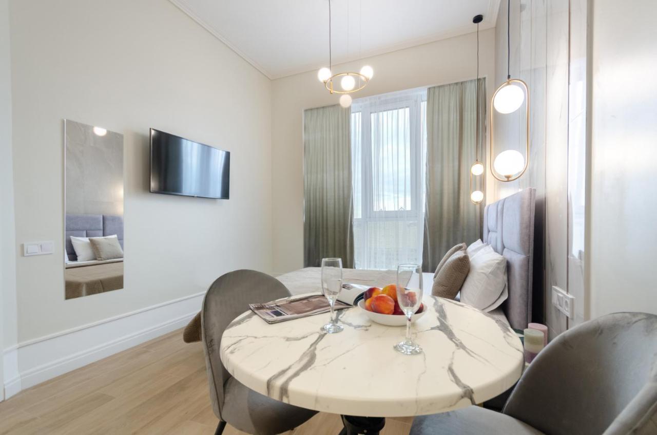 Modern New Cozy Apartment Kvartet Railway Station كييف المظهر الخارجي الصورة