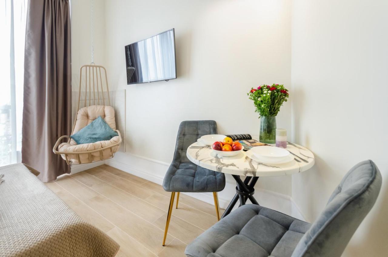 Modern New Cozy Apartment Kvartet Railway Station كييف المظهر الخارجي الصورة