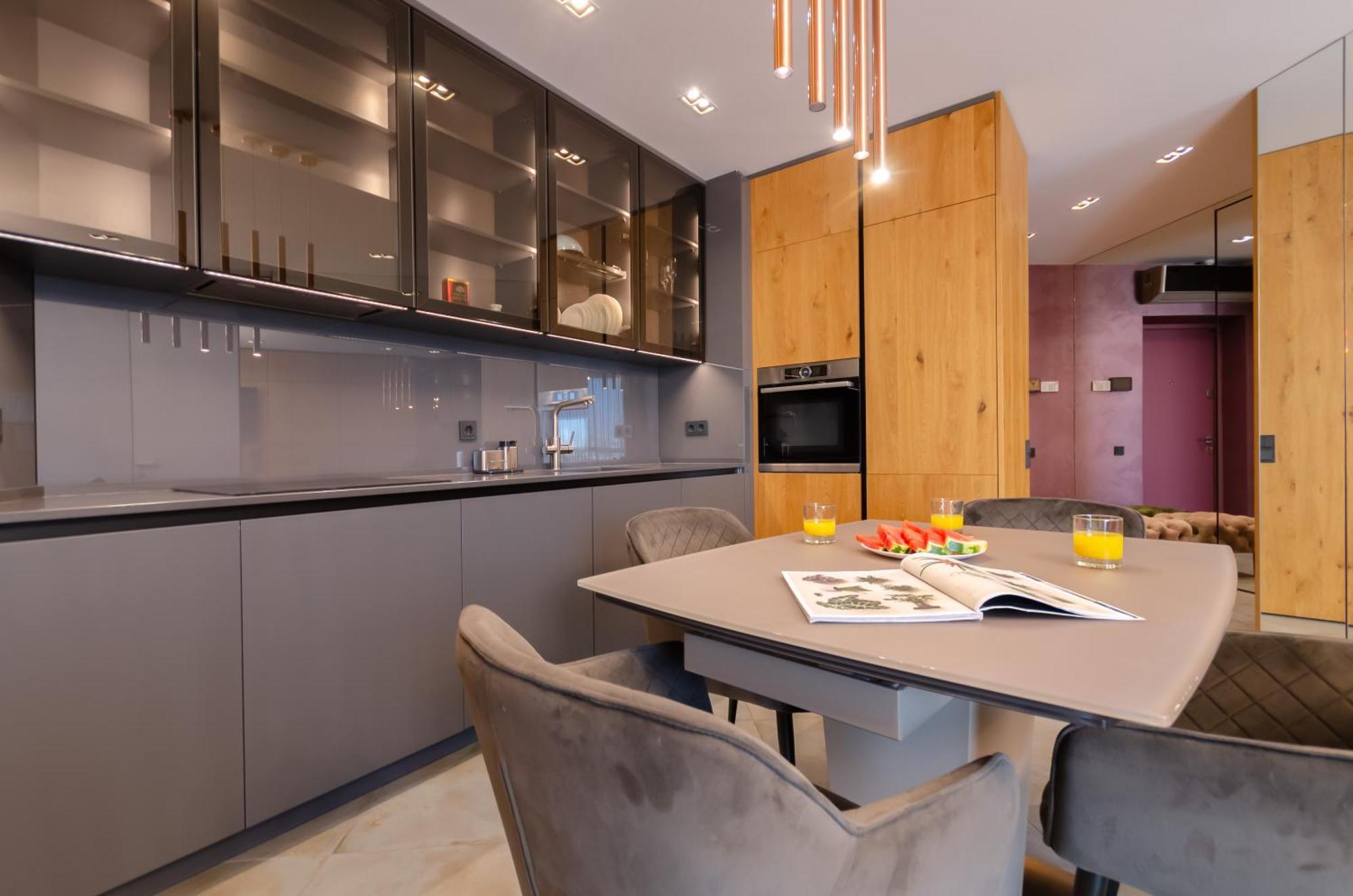 Modern New Cozy Apartment Kvartet Railway Station كييف المظهر الخارجي الصورة
